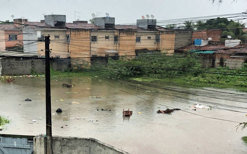 Continuidade De Chuvas Volta A Causar Transtornos No Grande Recife