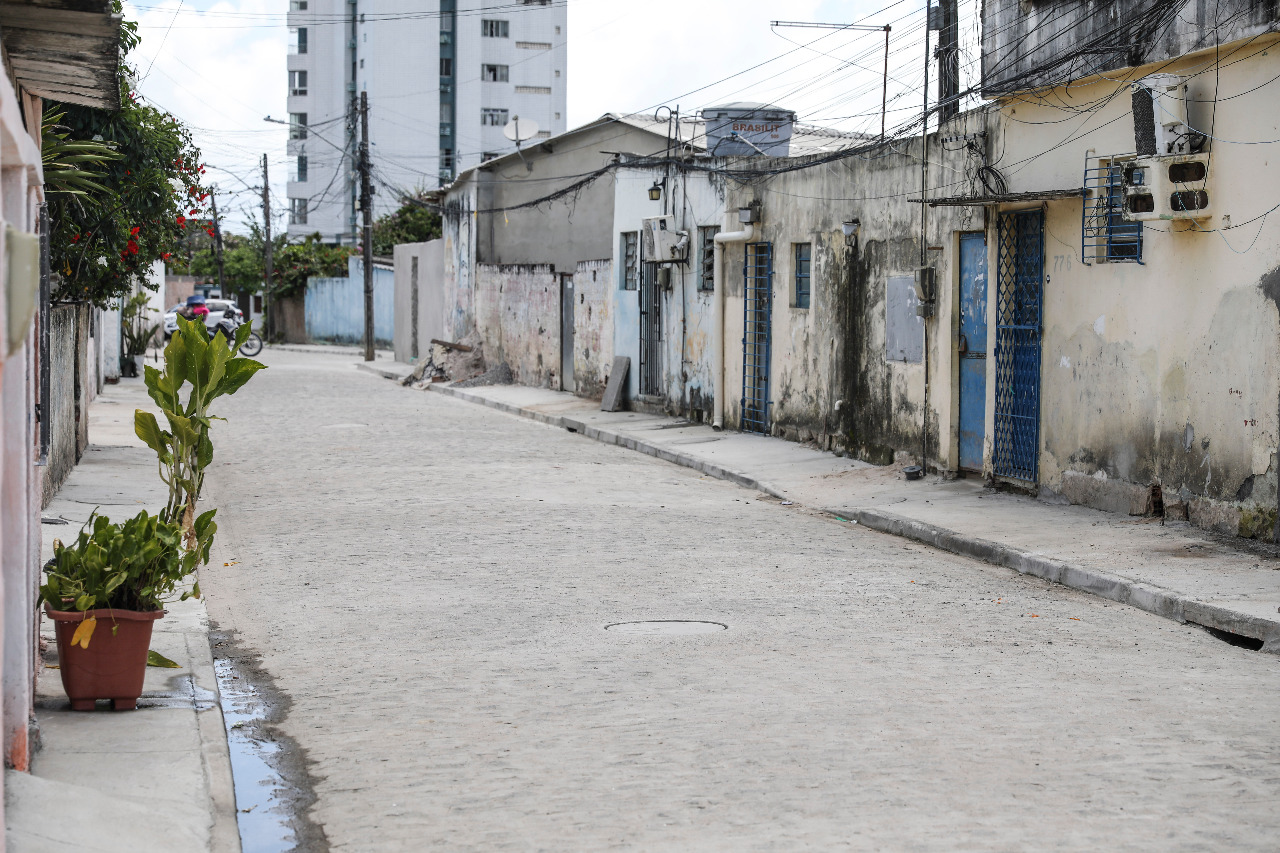 Prefeitura do Recife realiza a entrega de obra de pavimentação e