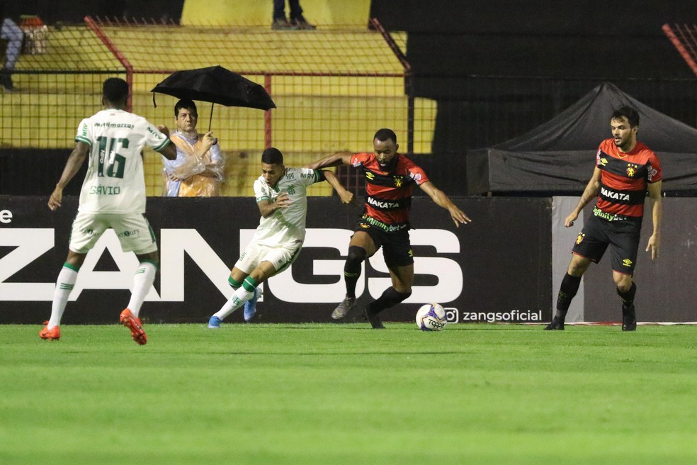 Sport mantém resiliência e vence Chapecoense na Série B