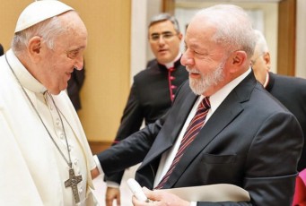 Presidente Lula tem encontro com Papa Francisco no Vaticano 