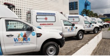 Em Vitória, unidade móvel, ambulâncias, fardamentos e tablets são entregues à Secretaria de Saúde e Bem Estar