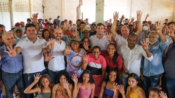 Miguel Coelho promete suporte aos trabalhadores do campo e defende agricultura familiar