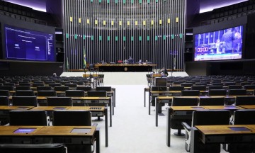 Câmara aprova em 2° turno texto-base da PEC do Orçamento de Guerra