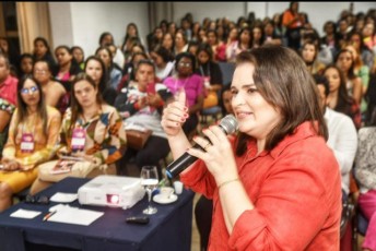 Em Recife, Marília Arraes comanda evento de formação política para mulheres 