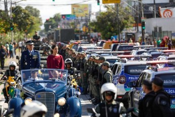 Governadora Raquel Lyra participa do desfile cívico-militar em homenagem à Independência do Brasil