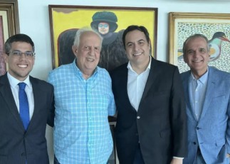 Paulo Câmara realiza visita ao senador Jarbas Vasconcelos 