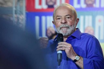 Ausência no debate deixa Lula no centro das críticas 