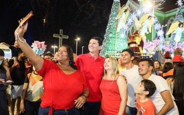 Prefeito Simão Durando se faz presente na abertura do Natal Luz de Petrolina 