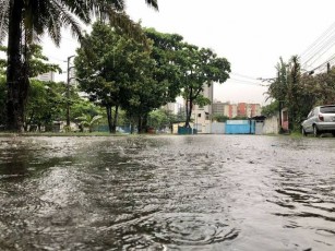 Pré-candidatos ao Governo cancelam agendas por causa das chuvas 