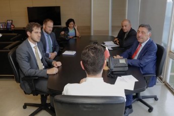 José Patriota conversa com Ministro das Cidades sobre programas que beneficiem os municípios