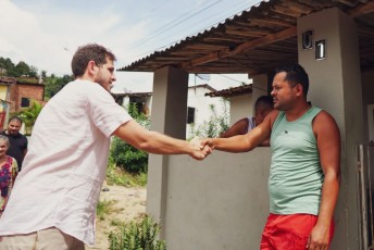 Pedro Campos firma apoio a trabalhadores rurais
