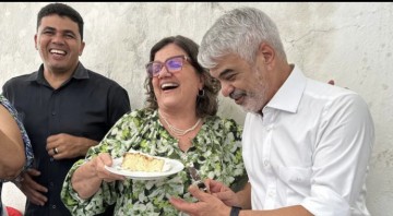 Senador Humberto Costa reúne aliados para comemorar aniversário 
