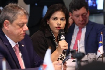 Vice-governadora representa Raquel Lyra em reunião sobre reforma tributária em Brasília