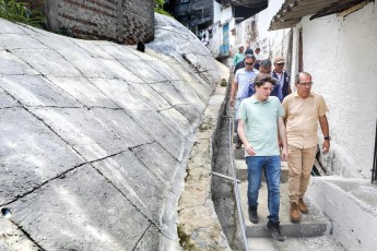 Prefeitura do Jaboatão avança na construção de muros de arrimo em Jardim Monte Verde