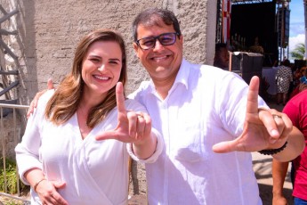 Marília Arraes recebe apoio do vice-prefeito de Arcoverde