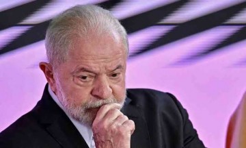 Lula adia viagem para China após ser diagnosticado com pneumonia 