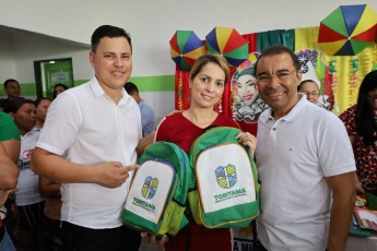 Prefeitura de Toritama Entrega Kits Escolares para alunos da rede municipal de ensino