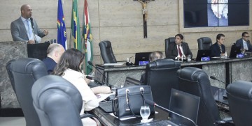 Vereadores Caruaruenses debatem políticas afirmativas, saúde e segurança 