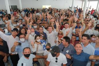 Em Cabrobó, Prefeitos do São Francisco participam de ato de apoio a Miguel Coelho