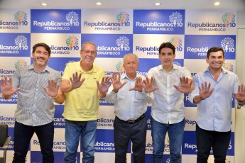 Álvaro Porto festeja filiações de pré-candidatos a prefeito de Catende e São Benedito do Sul ao Republicanos 