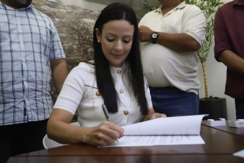 Prefeita Márcia Conrado sanciona lei que concede auxílio transporte a todos os servidores de Serra Talhada