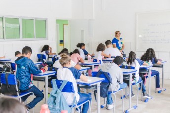 Araripina: Secretaria de Educação investe R$ 6 milhões em mobiliários novos para escolas