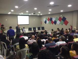Simpósio no Recife discute sobre o aumento de doenças psíquicas no ambiente de trabalho