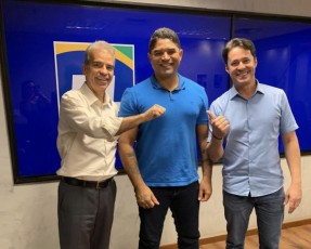 Anderson Ferreira oficializa pré-candidatura de Edson Gomes à Prefeitura de Ribeirão
