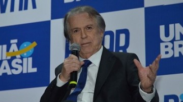 Bivar critica gestões do PT e Bolsonaro e afirma que sua candidatura ao Planalto pode ter chapa puro-sangue