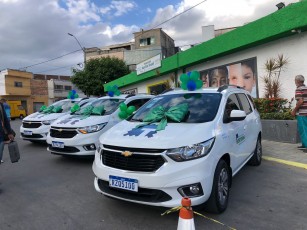 Toritama: Prefeito Edilson Tavares entrega três novos veículos para a população