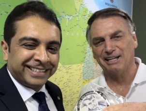 Bolsonaro anuncia vinda a Recife e Caruaru