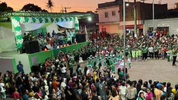Chã de Alegria realiza desfile cívico após dois anos suspenso