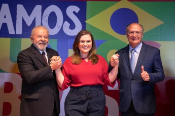 Marília Arraes participa de encontro com Lula em Brasília