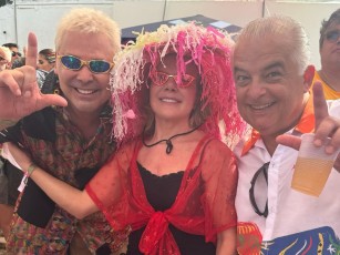 Ministro Márcio França cai na folia no carnaval de Olinda 