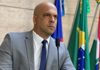 Na CBN Caruaru, deputado Anderson Correia rebate Fernando Rodolfo: “Meu projeto não é individual, mas coletivo, em prol dos mais vulneráveis e dos animais de Pernambuco”