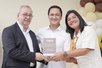 André Ferreira participa da inauguração do novo CREAS em Gravatá
