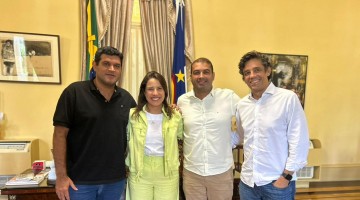 Governadora recebe prefeito de Vicencia e pré-candidato ao lado de Daniel Coelho 