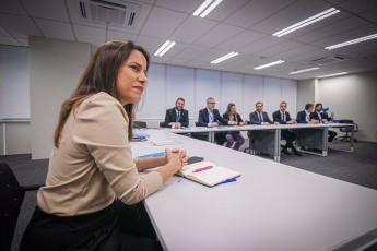 Raquel Lyra se reúne com dirigentes da Caixa Econômica