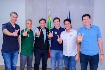 Miguel Coelho declara voto em Bolsonaro no 2º turno