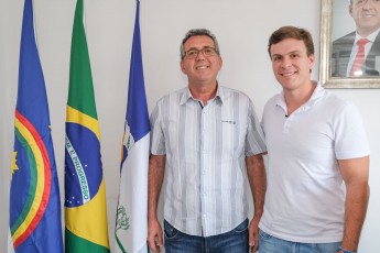 Prefeito de Jurema anuncia apoio a pré-candidatura de Miguel Coelho para governador 