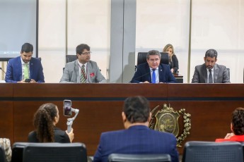 Luciano Duque reúne Compesa, Anatel e Neoenergia para debater o furto e roubos de fios