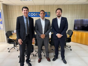 Simão Durando e Fernando Filho realizam reunião com superintendente da Codevasf para liberar investimentos para Petrolina