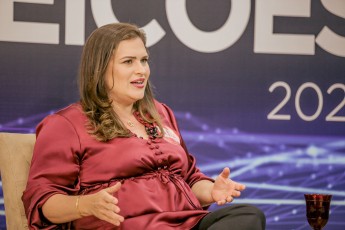 Primeira mão | Marília decide ir ao debate da Globo