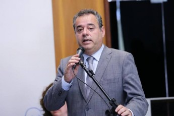 Coluna da sexta | Danilo Cabral e suas credenciais para ser o candidato a governador da Frente Popular