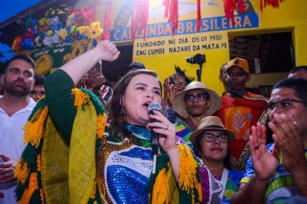 Marília Arraes visita Maracatu Cambinda Brasileira e diz: “A cultura deve ser um instrumento capaz de fomentar a economia”