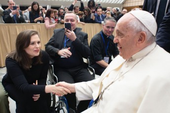 Marília se encontra com o Papa Fransisco e pede pela beatificação de Dom Helder 
