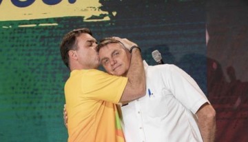 Filho do presidente Bolsonaro  reconhece derrota e diz: “vamos erguer a cabeça e não vamos desistir do nosso Brasil”