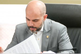 Romero Sales Filho reforça o combate ao abuso sexual infantil por meio de leis estaduais