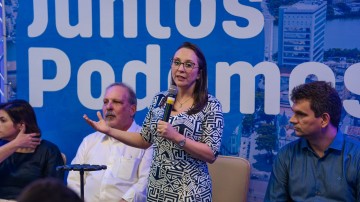 “Sem estrutura política, sem mandato, sem emenda ou cargo público e ainda assim Armando recebeu aquela homenagem” destaca Renata Abreu