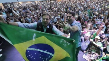 Bolsonaro participa de ato no Recife ao lado de Anderson Ferreira e Gilson Machado